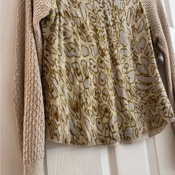 Lisa Todd Green and Cream Graphic Ribbed Blouse - Picture 4 of 4